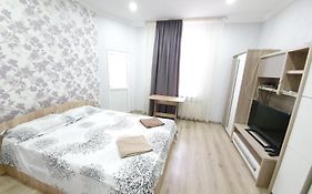 Tourist Home At Stefan Cel Mare With 2 Rooms